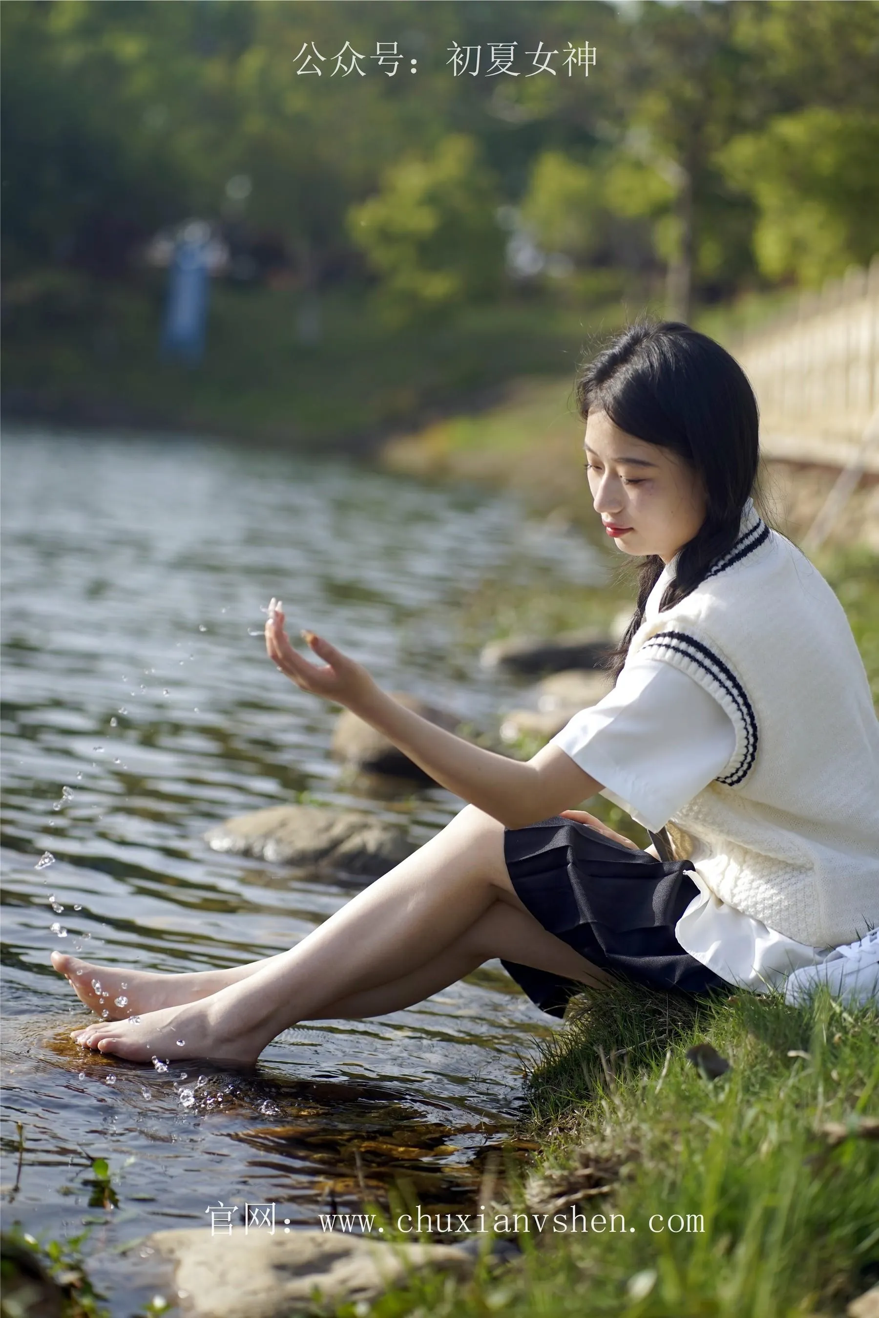 初夏女神 NO.061 念念 春秋JK套搭配三叶草贝壳头鞋 [115P]插图8